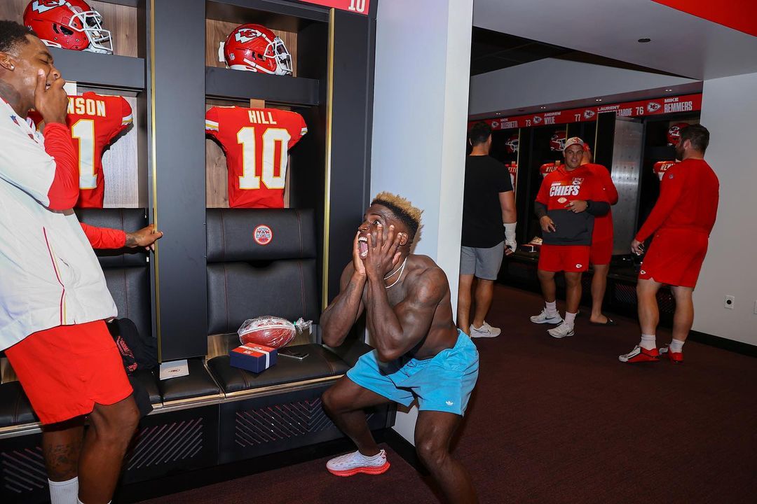 Kansas-City-Chiefs-Football-Locker-Room-Photo